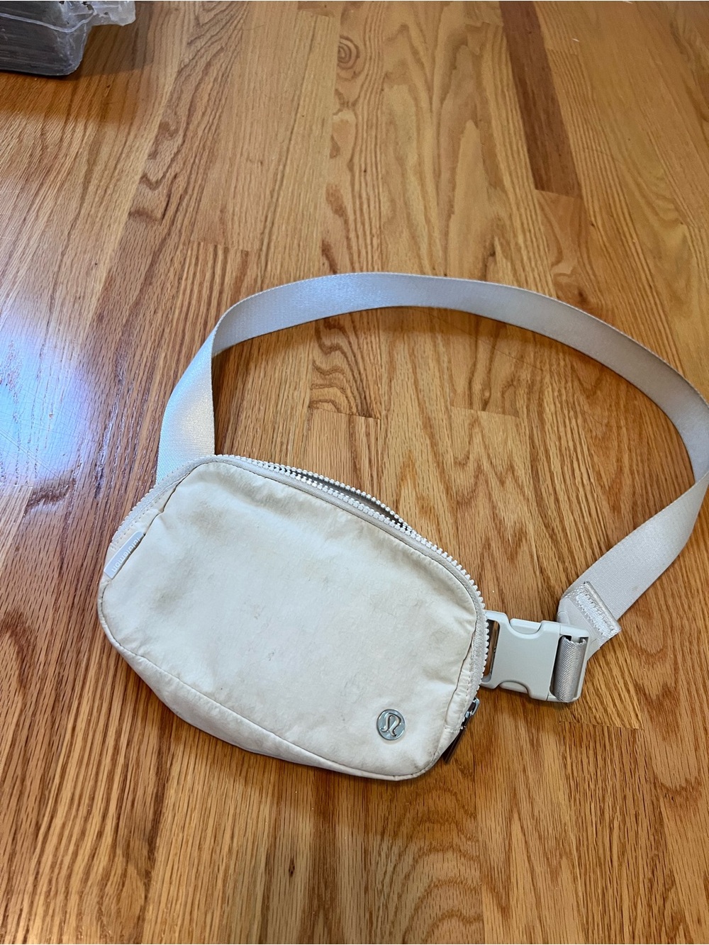 Lululemon Everywhere Belt Bag 1L White Opal